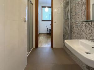 Pronájem bytu 1+kk, Praha - Vinohrady, Uruguayská, 38 m2