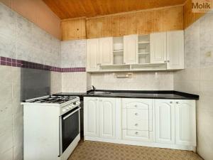 Prodej bytu 2+1, Osek, Hrdlovská, 62 m2