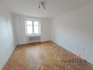 Prodej bytu 3+1, Opava, Polní, 69 m2