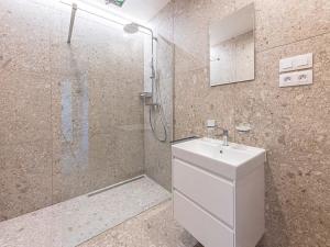 Pronájem bytu 2+kk, Praha - Nusle, Svatoslavova, 49 m2