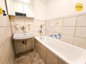 Prodej bytu 3+1, Havířov, Vardasova, 72 m2