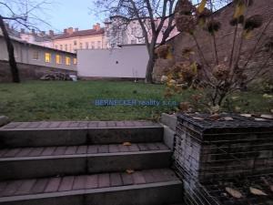 Pronájem bytu 1+kk, Hradec Králové, Švehlova, 18 m2