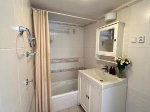 Pronájem bytu 2+1, Praha, 80 m2