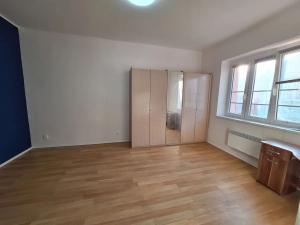 Pronájem bytu 2+kk, Praha - Vysočany, Novovysočanská, 45 m2