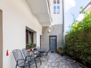 Prodej komerční nemovitosti, Benešov, Masarykovo náměstí, 256 m2