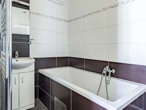 Prodej komerční nemovitosti, Benešov, Masarykovo náměstí, 256 m2