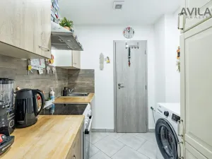 Prodej komerční nemovitosti, Benešov, Masarykovo náměstí, 256 m2