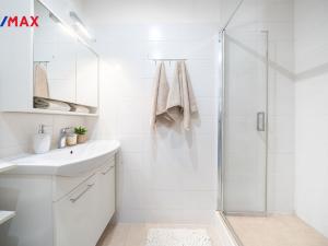 Prodej bytu 2+1, Praha - Kamýk, Zárubova, 54 m2