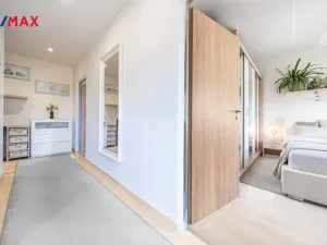 Prodej bytu 2+1, Praha - Kamýk, Zárubova, 54 m2