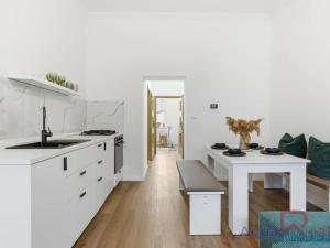 Prodej bytu 3+kk, Karlovy Vary, Jízdárenská, 46 m2