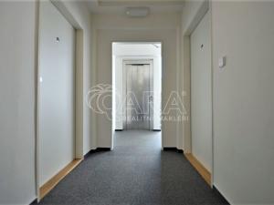 Pronájem bytu 1+1, Praha - Jinonice, Peroutkova, 32 m2