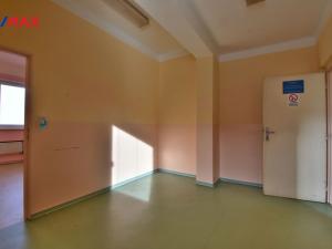 Prodej obchodního prostoru, Týniště nad Orlicí, Nádražní, 64 m2