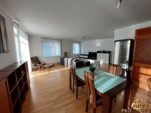 Pronájem bytu 2+kk, Praha, Benická, 80 m2