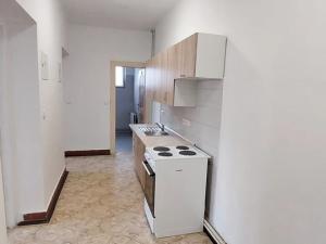 Pronájem bytu 3+1, Cheb, Karlova, 100 m2