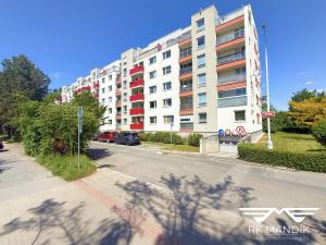 Pronájem garáže, Praha - Prosek, Kytlická, 12 m2