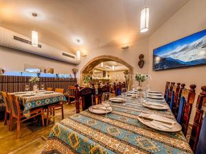 Prodej obchodního prostoru, Praha - Nové Město, Legerova, 230 m2