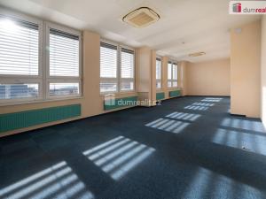 Pronájem kanceláře, České Budějovice - České Budějovice 6, Jeronýmova, 2300 m2