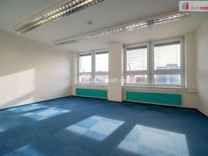 Pronájem kanceláře, České Budějovice - České Budějovice 6, Jeronýmova, 2300 m2