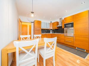 Pronájem bytu 2+kk, Praha - Kbely, Herlíkovická, 52 m2