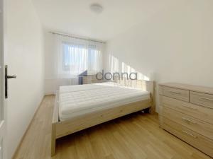 Pronájem bytu 2+kk, Praha, Zvoncovitá, 46 m2