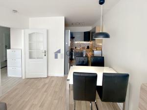 Pronájem bytu 2+kk, Praha, Zvoncovitá, 46 m2