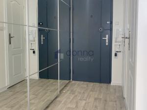Pronájem bytu 2+kk, Praha, Zvoncovitá, 46 m2