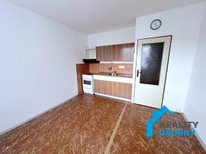 Pronájem bytu 1+1, Děčín, Na Valech, 34 m2