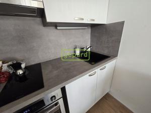 Pronájem bytu 1+kk, Praha, U plynárny, 36 m2