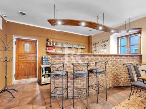 Prodej činžovního domu, Nový Bor, nám. Míru, 507 m2