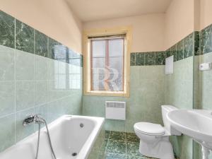 Prodej činžovního domu, Nový Bor, nám. Míru, 507 m2