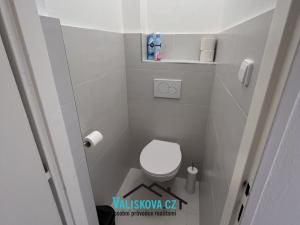 Pronájem kanceláře, Kroměříž, Kollárova, 93 m2