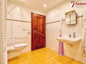 Prodej rodinného domu, Věcov, 318 m2