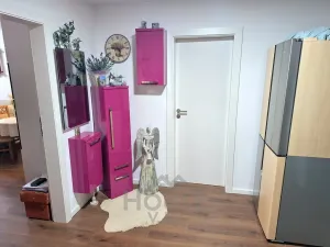 Prodej bytu 2+kk, Praha - Vysočany, Spojovací, 64 m2