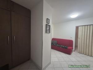 Pronájem bytu 2+kk, Praha - Smíchov, U Santošky, 50 m2