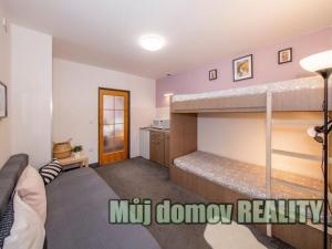 Pronájem bytu 2+kk, Praha - Smíchov, U Santošky, 50 m2