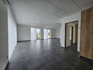 Pronájem skladu, Praha, Všetatská, 146 m2