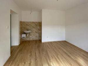 Pronájem obchodního prostoru, Říčany, Masarykovo nám., 54 m2