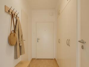 Prodej bytu 2+1, Praha - Suchdol, Kamýcká, 48 m2