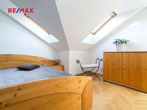 Pronájem bytu 2+kk, Praha - Karlín, Křižíkova, 70 m2