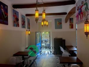 Pronájem restaurace, Praha - Nusle, náměstí Generála Kutlvašra, 300 m2