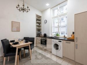 Prodej bytu 2+1, Praha - Nové Město, Ve Smečkách, 66 m2