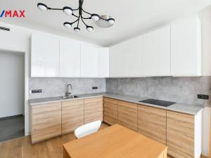 Pronájem bytu 2+kk, Praha - Vinohrady, Perucká, 45 m2