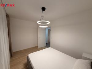 Pronájem bytu 2+kk, Praha - Vinohrady, Perucká, 45 m2