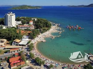 Prodej vícegeneračního domu, Vodice, Chorvatsko, 1230 m2