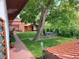 Pronájem rodinného domu, Kosoř, Nad Vodárnou, 250 m2