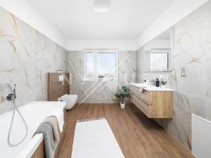 Prodej rodinného domu, Žižice, 228 m2