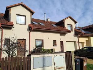 Pronájem rodinného domu, Praha - Újezd nad Lesy, Šlitrova, 220 m2