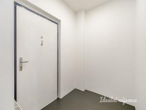 Pronájem bytu 2+kk, Praha - Michle, Novobohdalecká, 74 m2