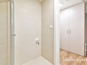 Pronájem bytu 1+kk, Brno, Bystrcká, 36 m2