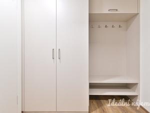 Pronájem bytu 1+kk, Brno, Bystrcká, 36 m2